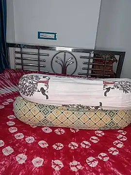 Snapshot of CamGirl_Neha chatting on June 27, 8:25 pm CamGirl Neha online show from June 27, 8:25 pm