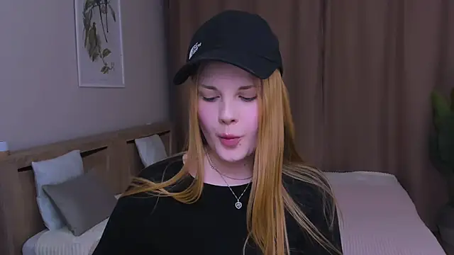 Snapshot of CaseySykes chatting on April 5, 10:51 pm CaseySykes online show from April 5, 10:51 pm
