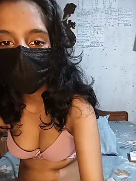 Snapshot of manu_babe chatting on July 18, 2:43 pm manu babe online show from July 18, 2:43 pm