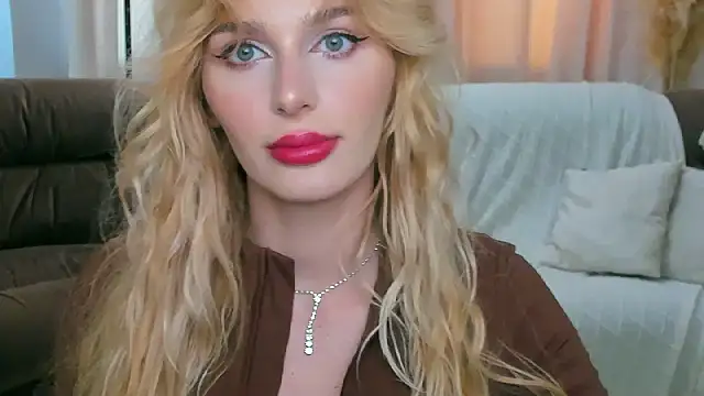 blonde  flirt online show from April 18, 6:50 am