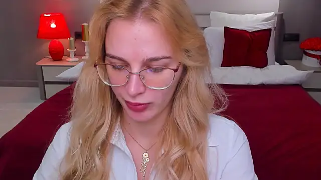 blonde  flirt online show from April 20, 12:08 pm