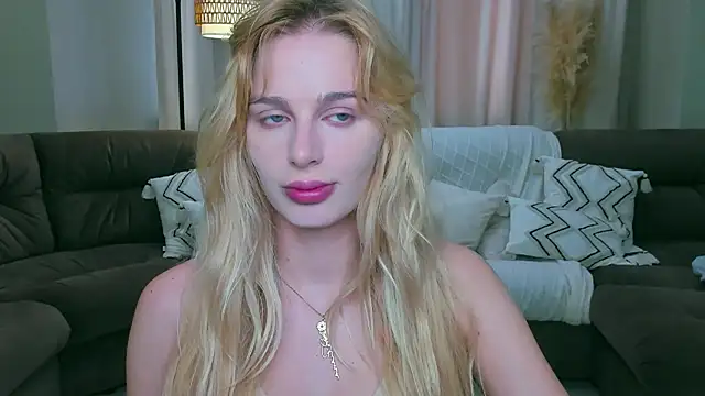 blonde  flirt online show from April 24, 4:37 am