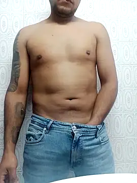 maicolvalejo4444 online show from May 1, 6:34 pm