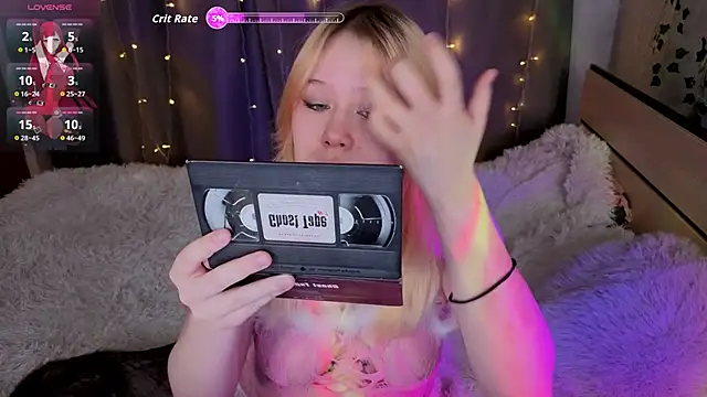 Snapshot of unburnedgirl chatting on April 15, 2:02 pm unburnedgirl online show from April 15, 2:02 pm