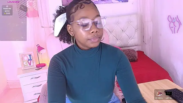emily smith18 online show from April 24, 12:07 pm