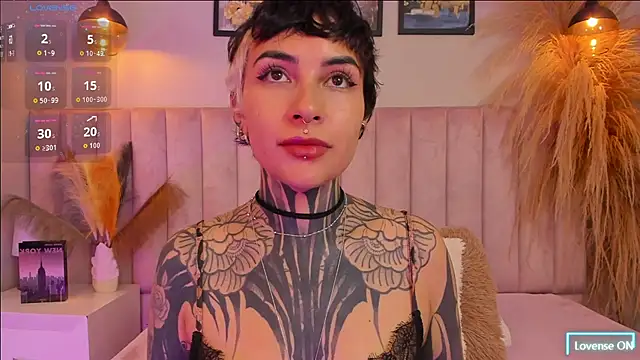 Luana fiore online show from May 2, 12:21 pm