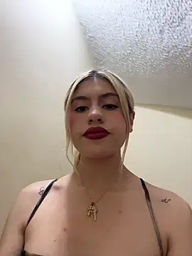 Lia fire online show from May 14, 1:18 pm