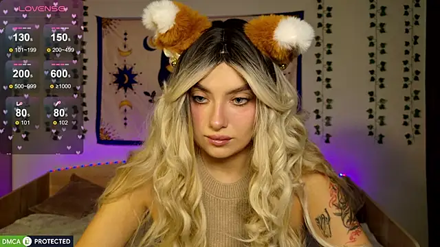 Snapshot of Emily_Bloom_119 chatting on July 9, 1:31 am Emily Bloom 119 online show from July 9, 1:31 am