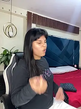 SamanthaColen  online show from April 1, 2:45 am