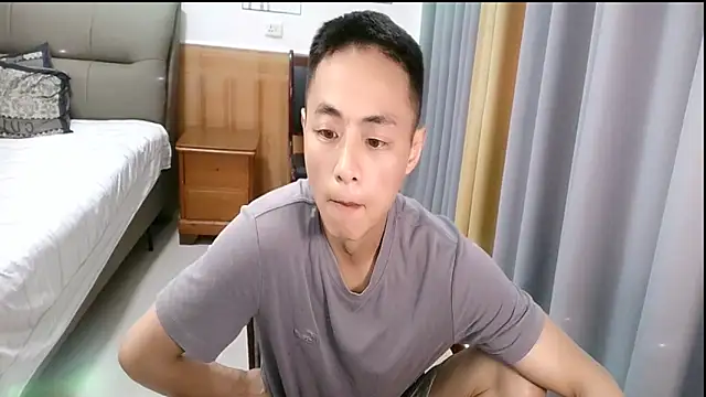 Snapshot of davidboys chatting on June 6, 6:51 am davidboys online show from June 6, 6:51 am