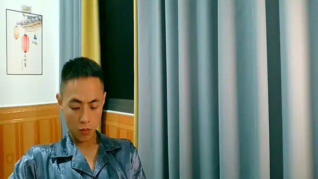 Snapshot of davidboys chatting on June 25, 4:44 pm davidboys online show from June 25, 4:44 pm