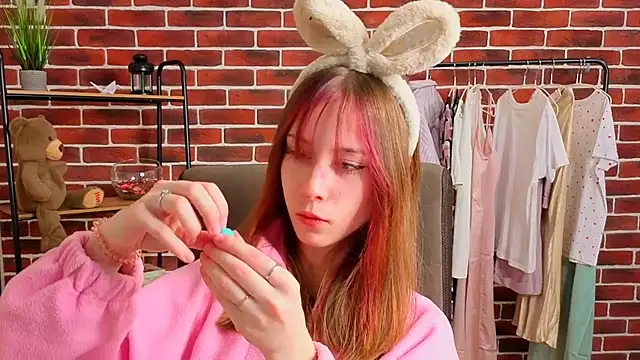 JudyyCarroll online show from April 10, 12:10 pm