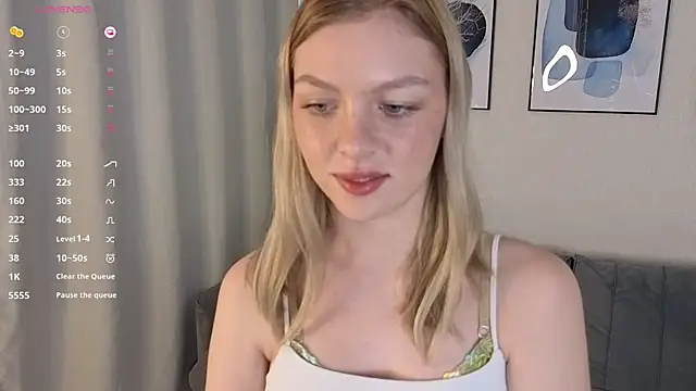 Snapshot of PatriciaaReed chatting on April 29, 6:17 am PatriciaaReed online show from April 29, 6:17 am