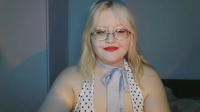 Snapshot of Elayne_Sweet chatting on May 24, 6:07 am Elayne Sweet online show from May 24, 6:07 am