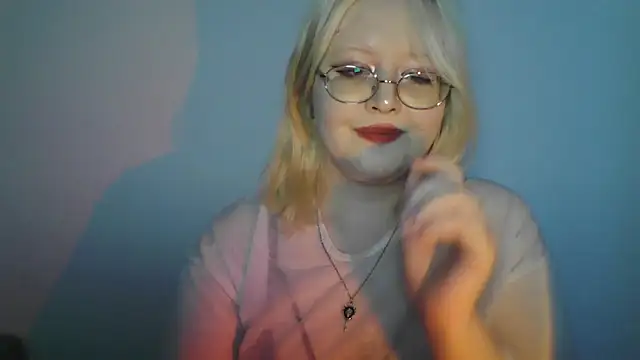 Snapshot of Elayne_Sweet chatting on June 18, 9:14 am Elayne Sweet online show from June 18, 9:14 am