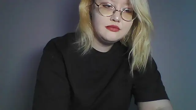 Snapshot of Elayne_Sweet chatting on June 25, 6:07 am Elayne Sweet online show from June 25, 6:07 am
