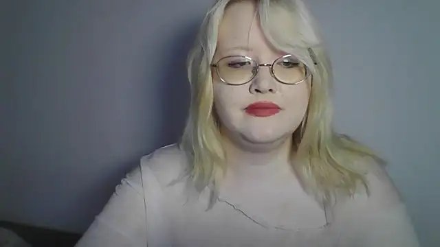 Snapshot of Elayne_Sweet chatting on June 26, 6:07 am Elayne Sweet online show from June 26, 6:07 am