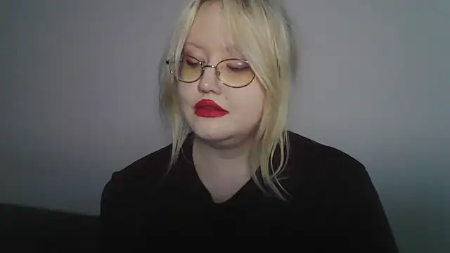 Snapshot of Elayne_Sweet chatting on June 27, 12:22 pm Elayne Sweet online show from June 27, 12:22 pm