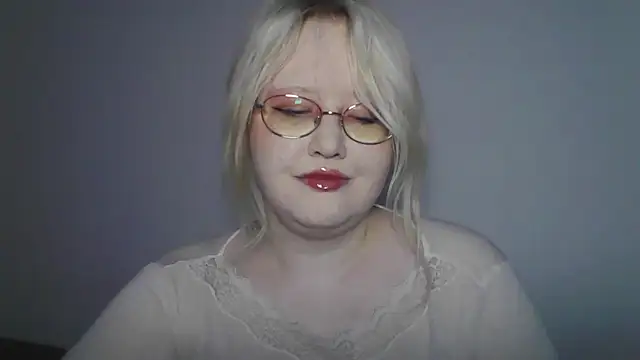 Snapshot of Elayne_Sweet chatting on June 28, 6:08 am Elayne Sweet online show from June 28, 6:08 am