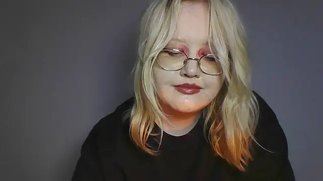 Snapshot of Elayne_Sweet chatting on June 29, 10:15 am Elayne Sweet online show from June 29, 10:15 am