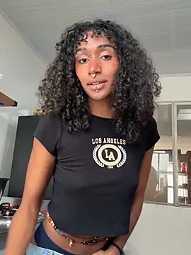 Snapshot of Sun_lynx_Love chatting on April 16, 6:09 pm Sun lynx Love online show from April 16, 6:09 pm