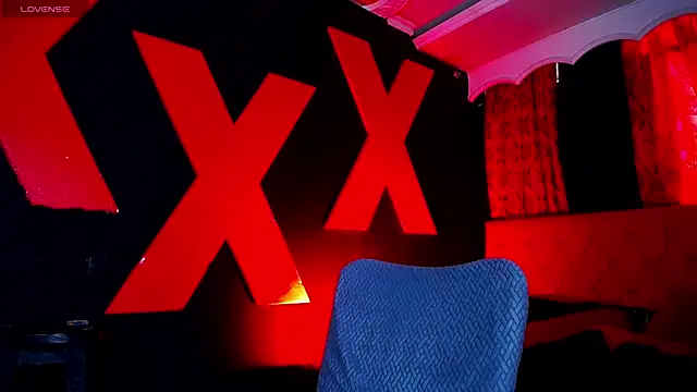 AlanFox1 online show from April 27, 1:53 pm