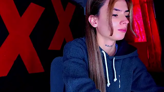 AlanFox1 online show from June 21, 1:35 pm