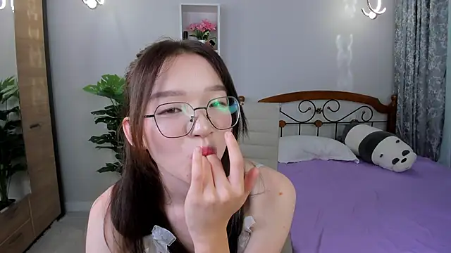 Snapshot of syuri_sun chatting on June 30, 4:41 pm syuri sun online show from June 30, 4:41 pm