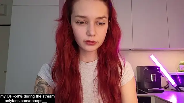 Snapshot of eva_oopsy chatting on April 24, 3:25 pm eva oopsy online show from April 24, 3:25 pm