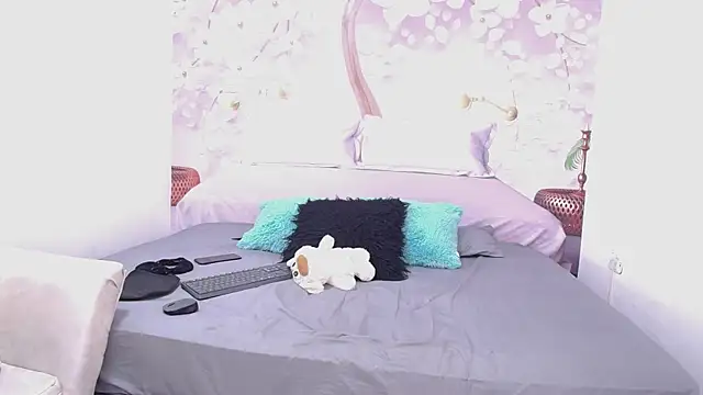 sweett lola online show from April 7, 2:17 pm