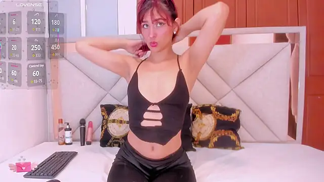 lili blaze online show from April 28, 12:54 pm