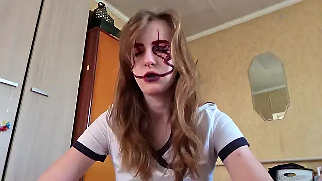 Snapshot of DonnaKuc chatting on April 7, 6:14 am DonnaKuc online show from April 7, 6:14 am