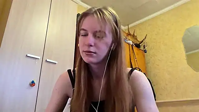 Snapshot of DonnaKuc chatting on April 20, 6:16 am DonnaKuc online show from April 20, 6:16 am