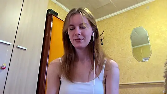 Snapshot of DonnaKuc chatting on April 25, 6:16 am DonnaKuc online show from April 25, 6:16 am