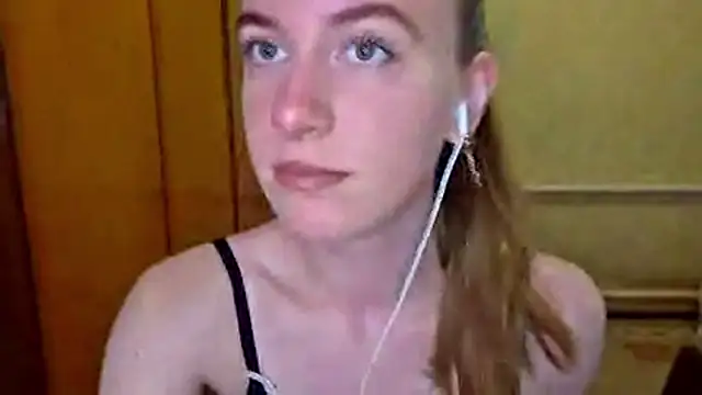 Snapshot of DonnaKuc chatting on May 6, 6:08 am DonnaKuc online show from May 6, 6:08 am