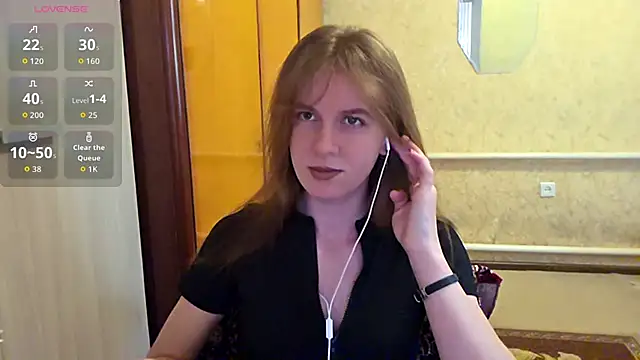 Snapshot of DonnaKuc chatting on May 12, 6:10 am DonnaKuc online show from May 12, 6:10 am