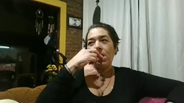 Snapshot of relaxnamaste chatting on May 10, 3:55 am relaxnamaste online show from May 10, 3:55 am