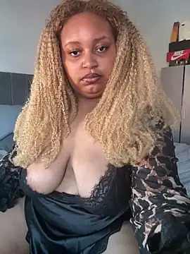 zahiraax online show from April 7, 3:45 pm