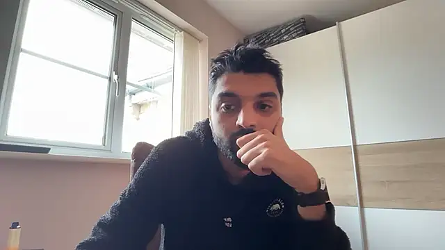 Snapshot of priyxh chatting on May 6, 12:10 pm priyxh online show from May 6, 12:10 pm