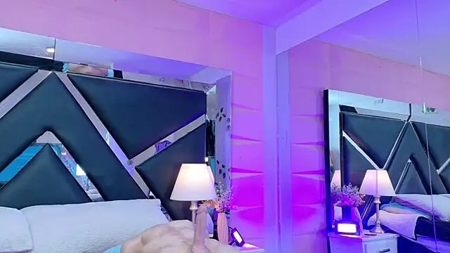 Snapshot of Veronica_Nasty_ chatting on June 18, 7:40 pm Veronica Nasty online show from June 18, 7:40 pm
