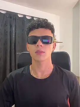 sebascuterouss online show from May 12, 12:24 pm