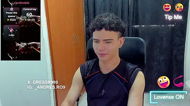Snapshot of sebascuterouss chatting on July 6, 3:03 pm sebascuterouss online show from July 6, 3:03 pm