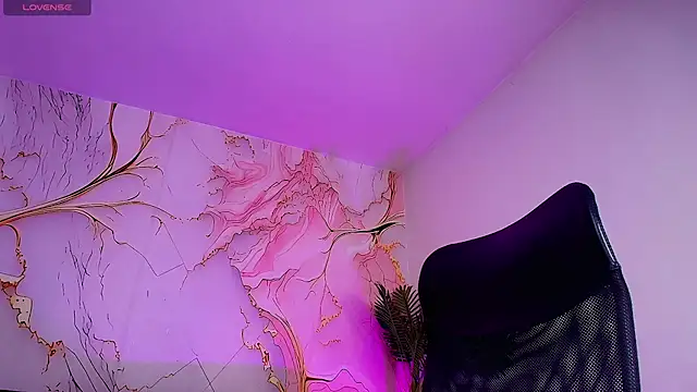 Snapshot of cherry_latiinn19 chatting on May 7, 5:40 pm cherry latiinn19 online show from May 7, 5:40 pm