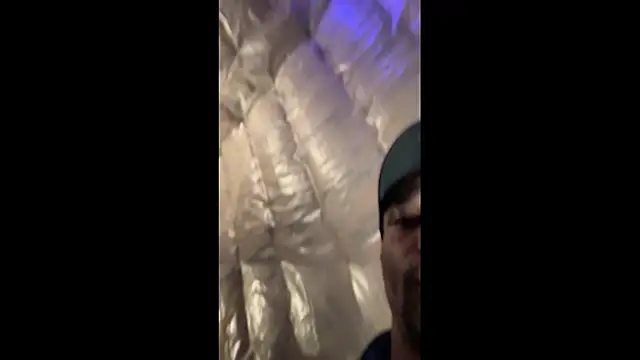 JRNBLU44 online show from April 26, 5:38 am