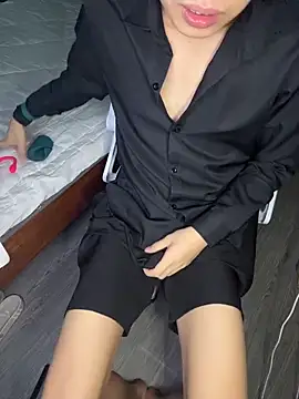 Snapshot of tuanhip chatting on May 8, 2:17 am tuanhip online show from May 8, 2:17 am