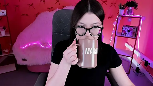 JennyGibson online show from May 1, 5:12 am
