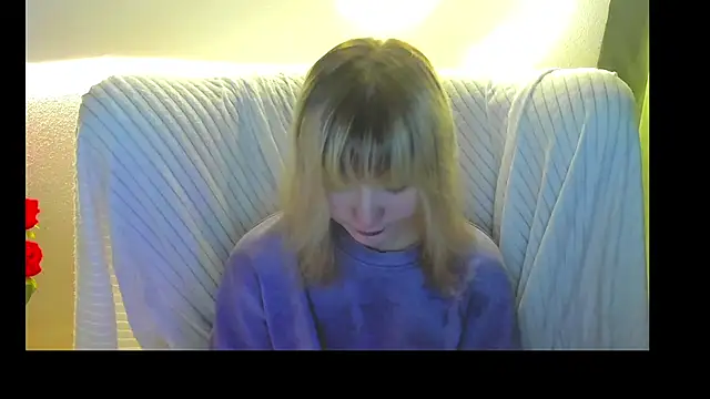 MiaKimiko online show from June 5, 1:23 am