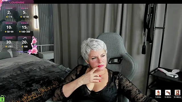 Linda Zef1r online show from May 19, 9:26 am
