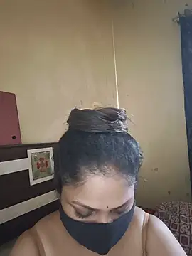 SluttySonam online show from June 6, 5:23 am