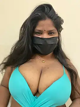 Snapshot of Shalu_naughty69 chatting on May 27, 3:58 am Shalu naughty69 online show from May 27, 3:58 am